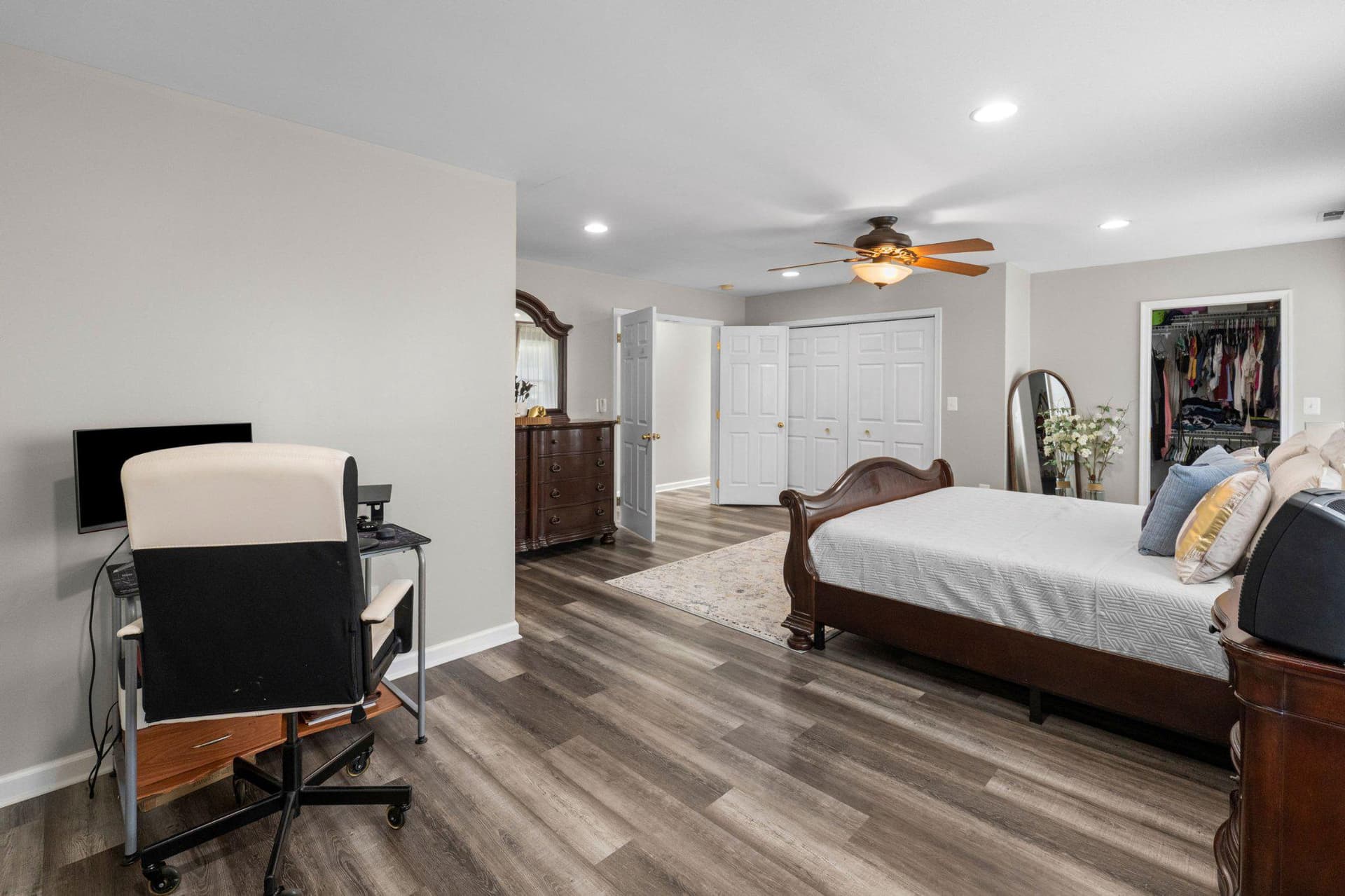 6 Lombardy Drive photo 17