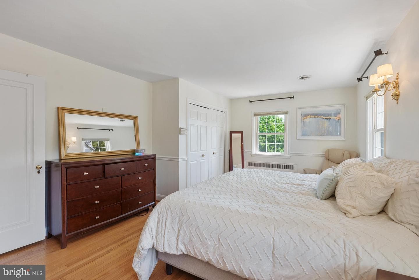 818 Kingston Road photo 20