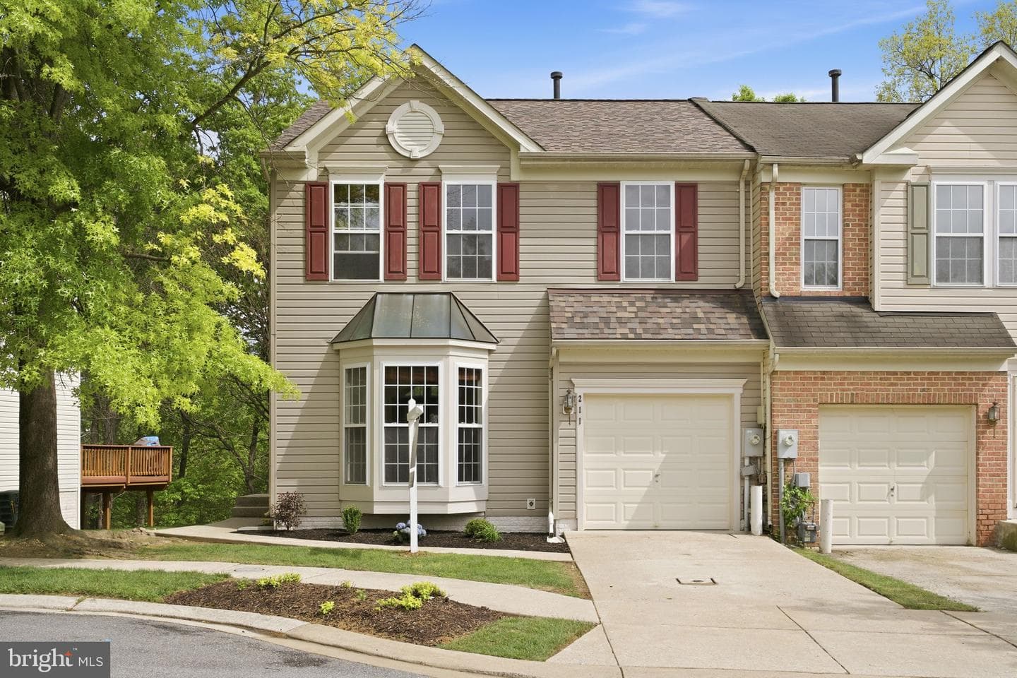 211 Arbor Vista Lane