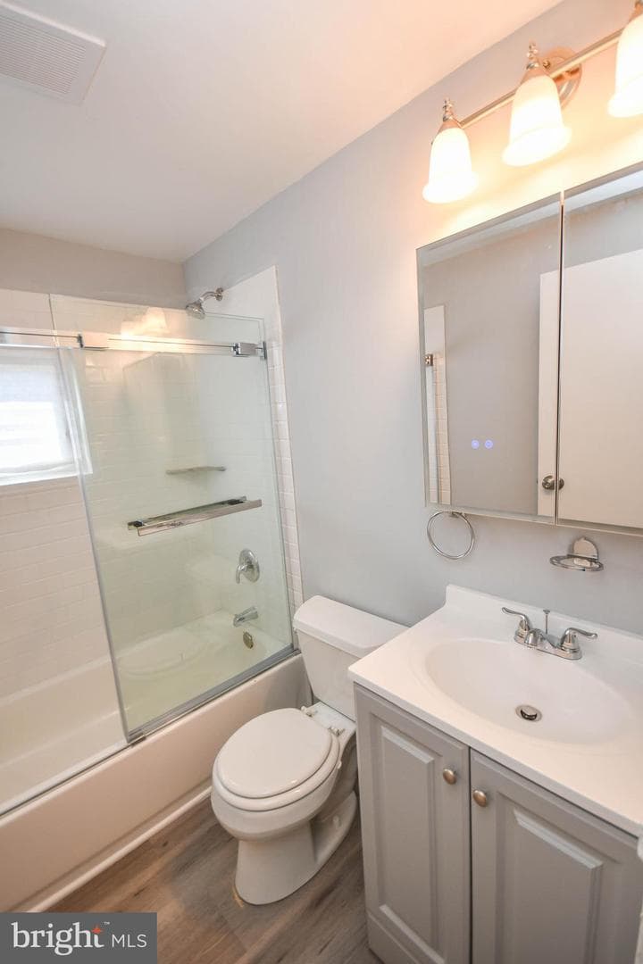332 Suter Road photo 12