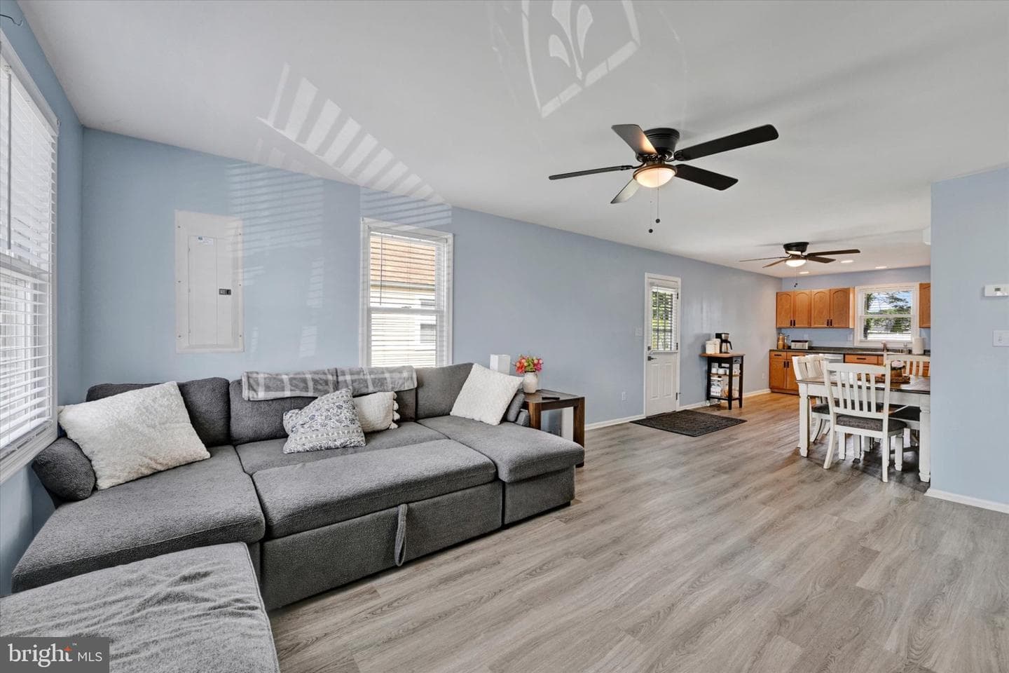 521 Riverside Drive photo 3