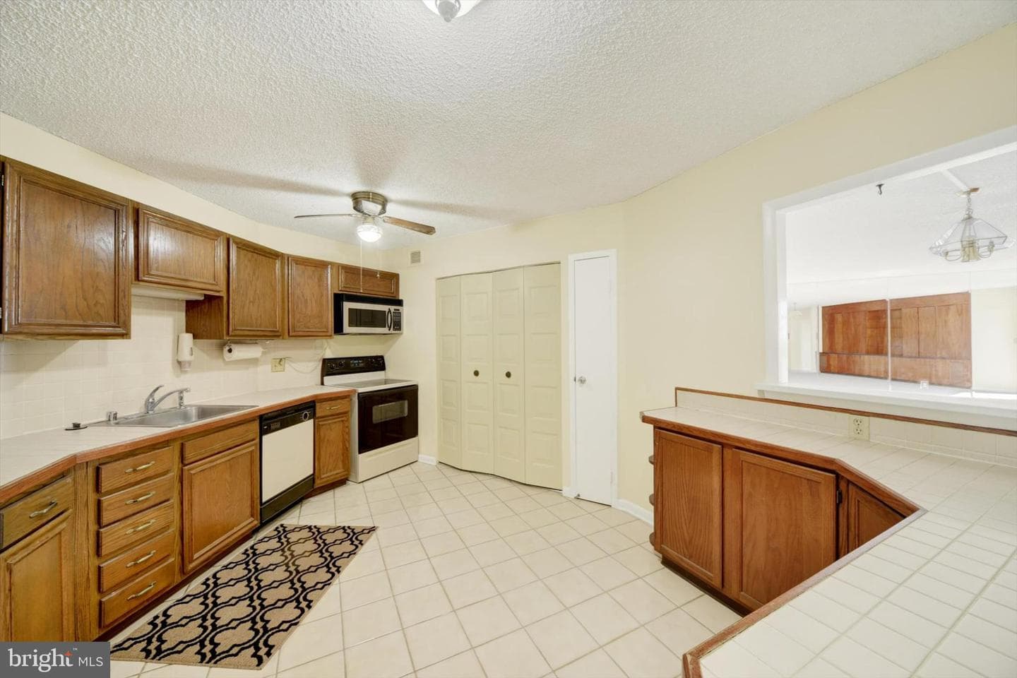 205 E Joppa Road #1604 photo 6