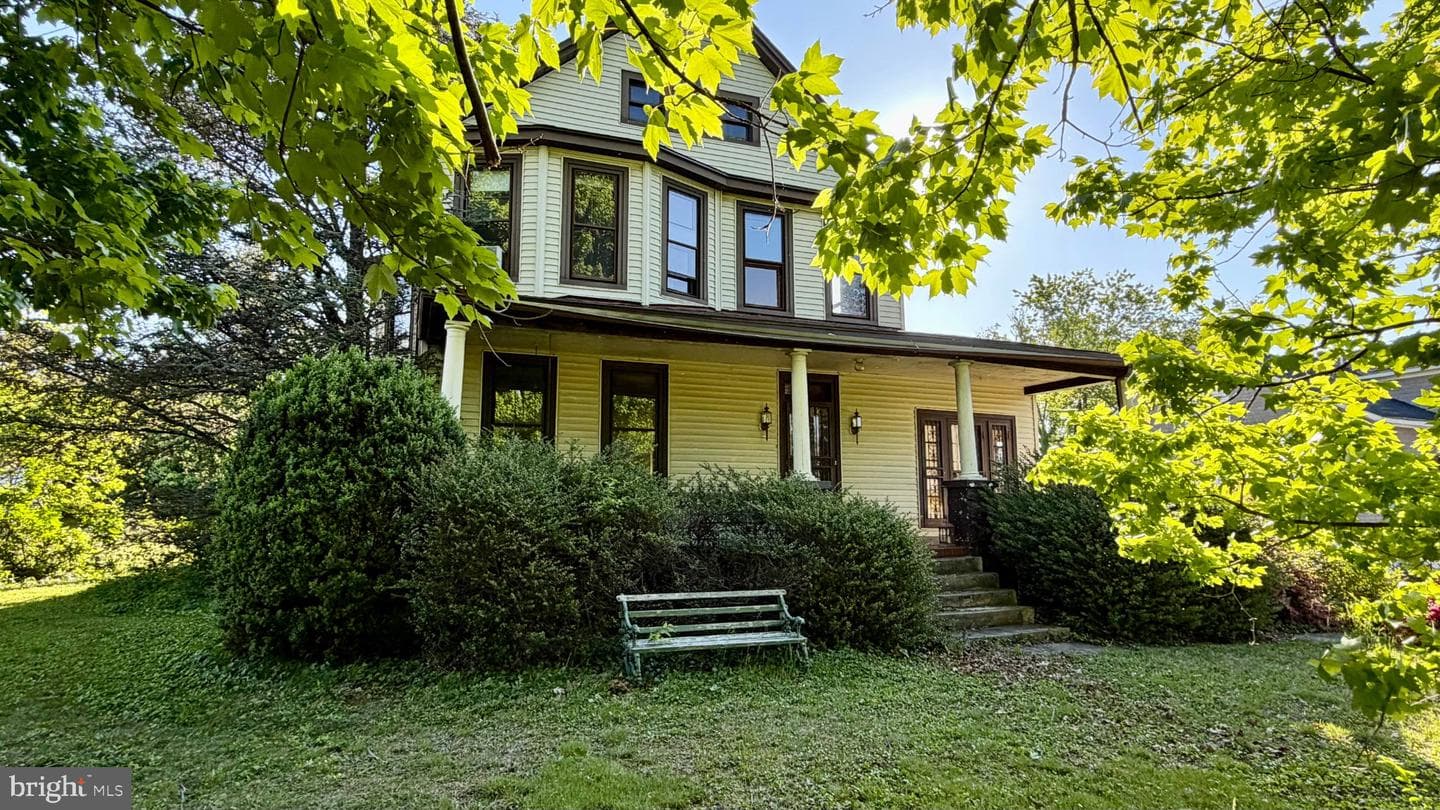 927 Leeds Avenue photo 23