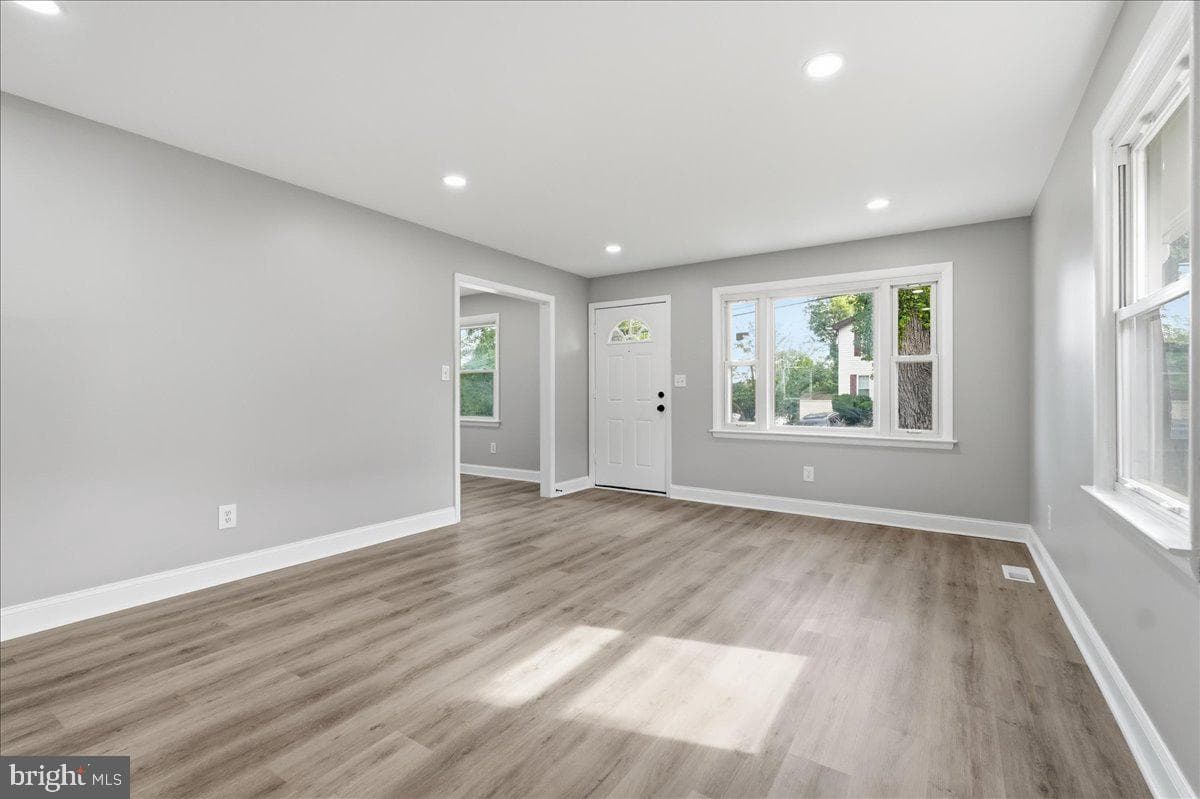 6305 Carlynn Avenue photo 4