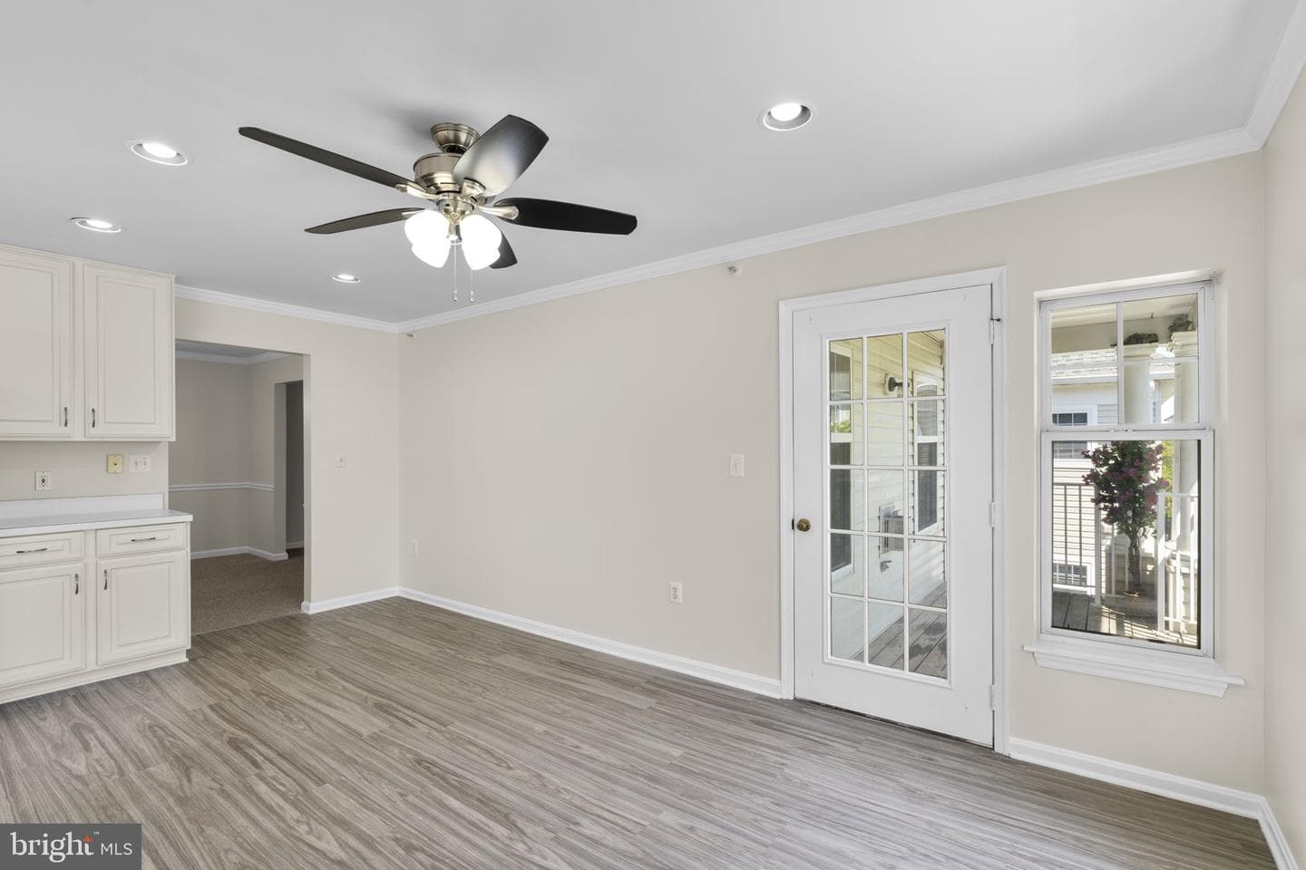 4550 Chaucer Way #406 photo 11