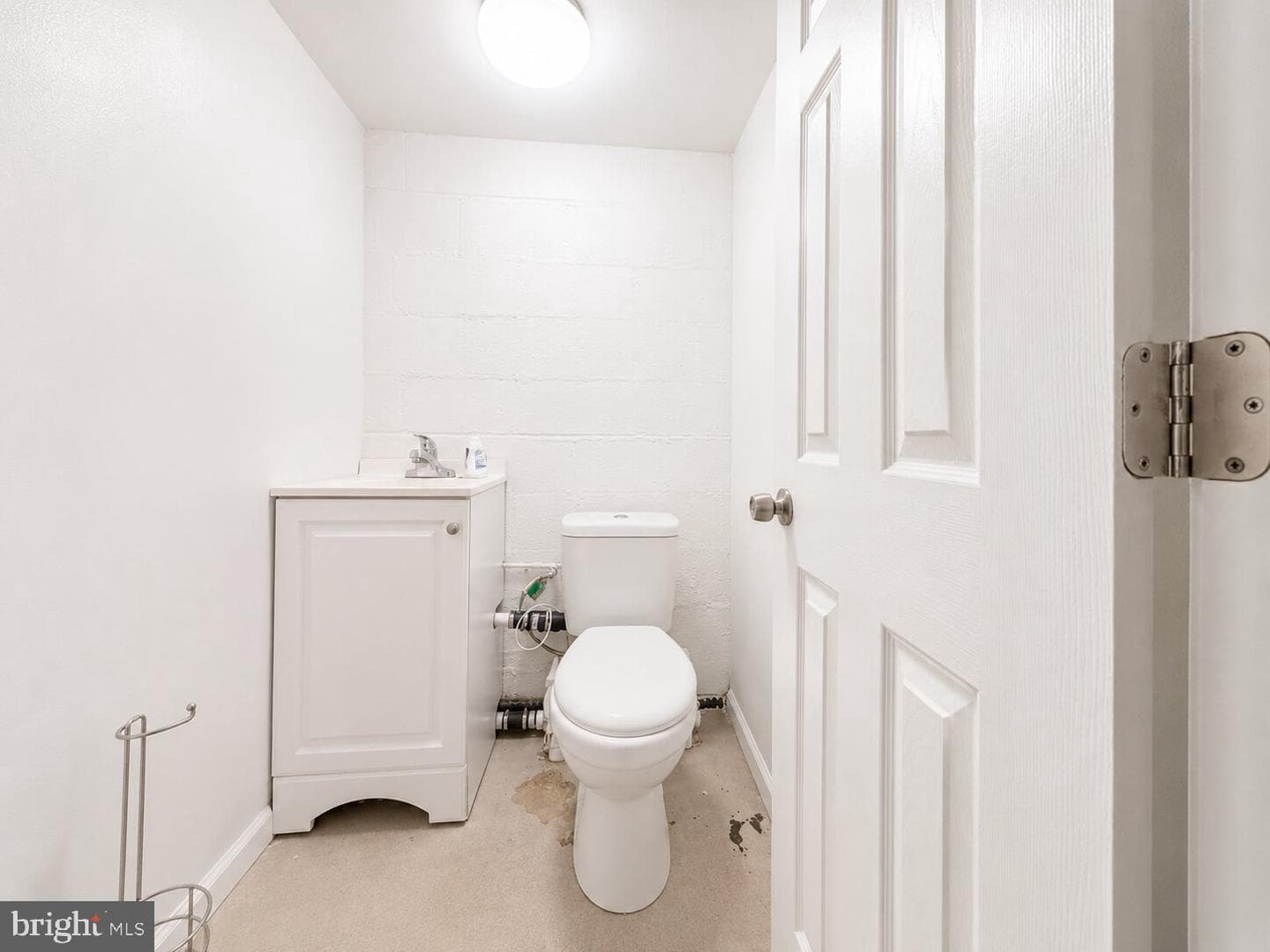 7901 Rolling View Avenue #a photo 26