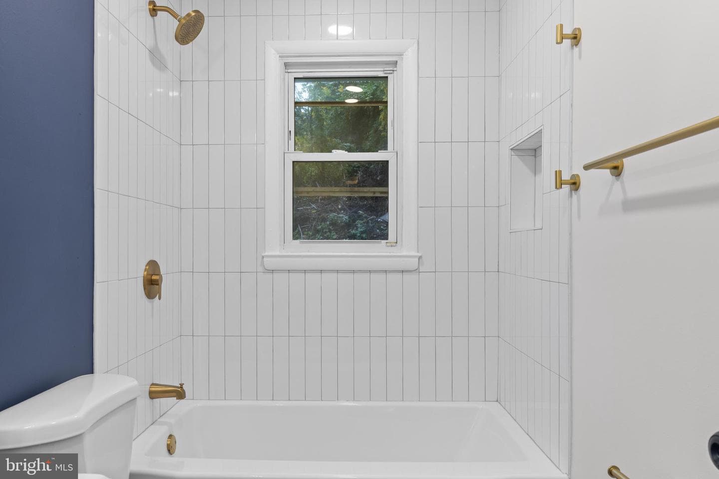 5434 Dogwood photo 16