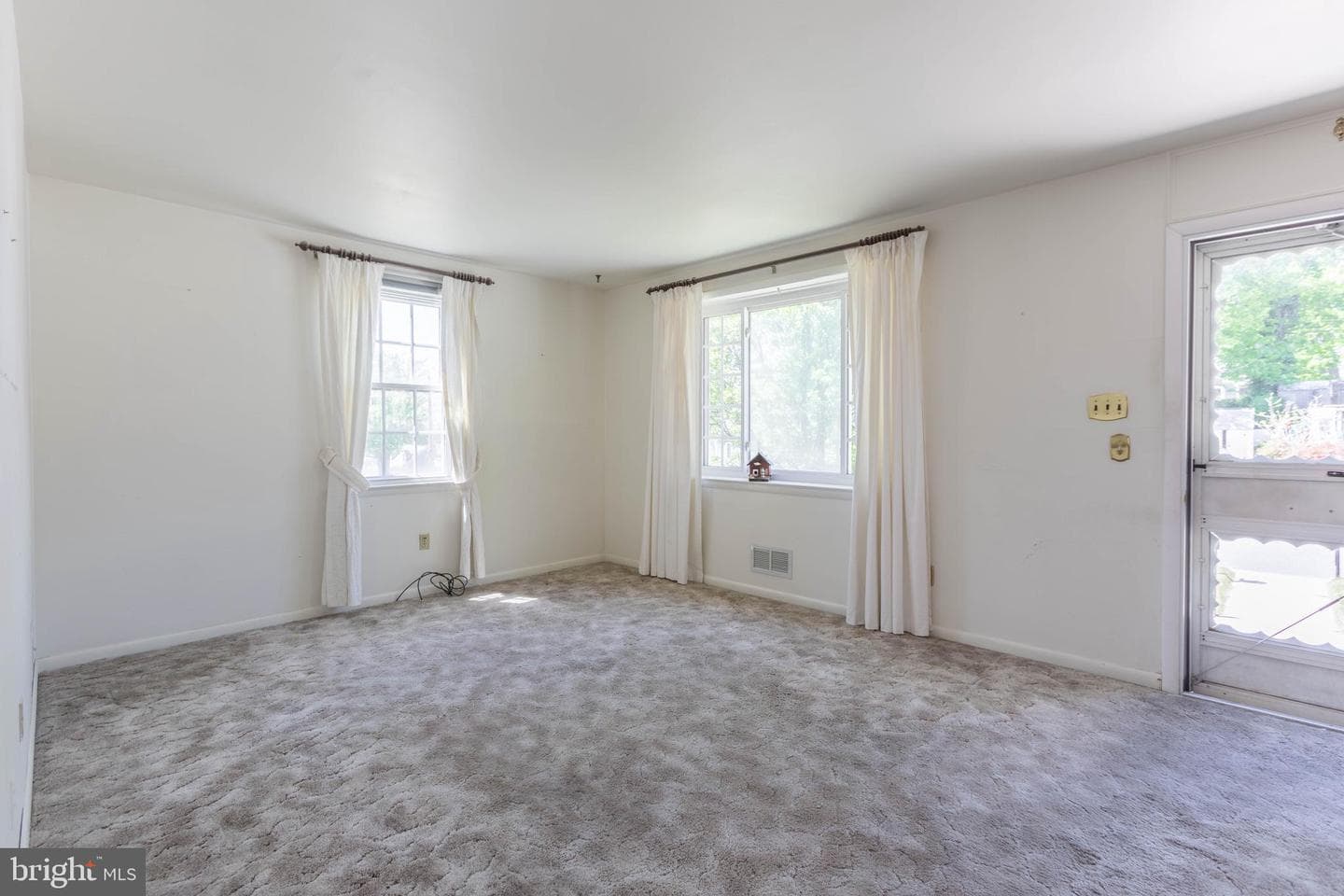 1813 Cromwood Road photo 12