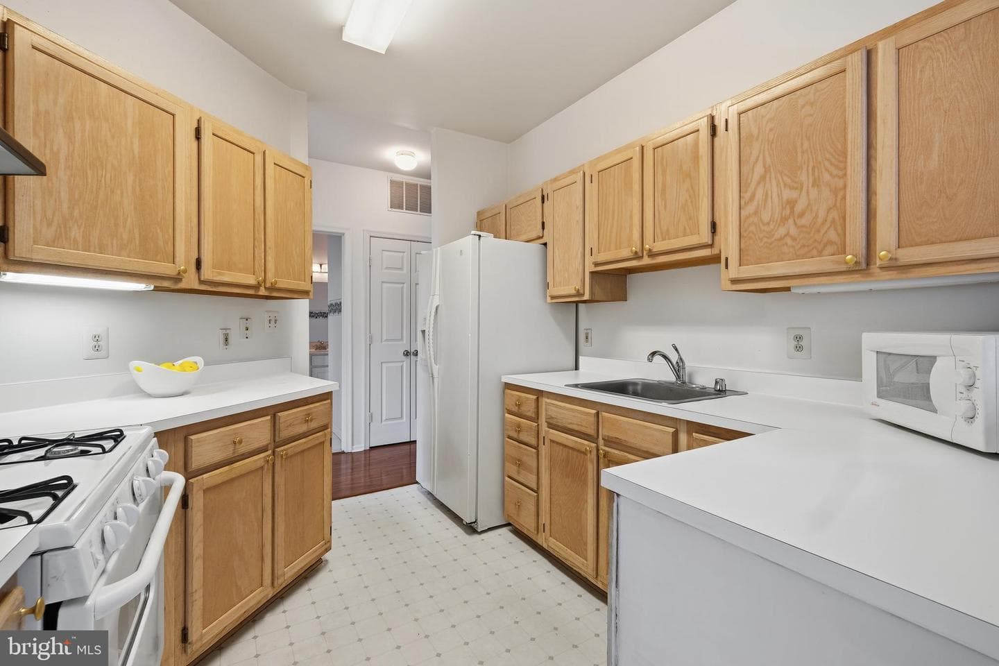 9320 Groffs Mill Drive #9320 photo 19