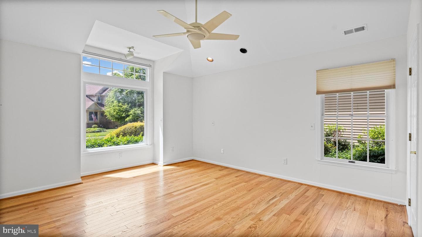 24 Stags Leap Court photo 18