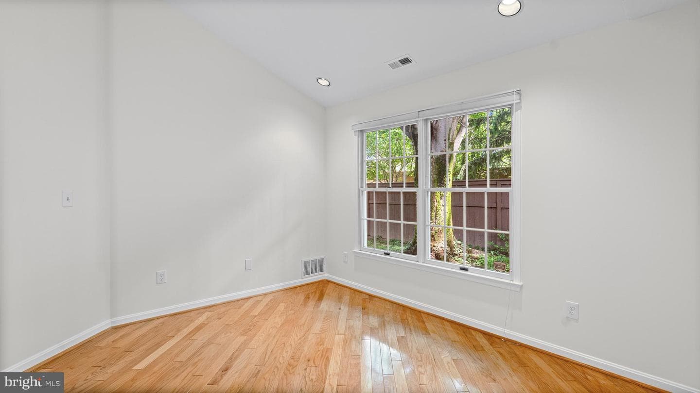 24 Stags Leap Court photo 22