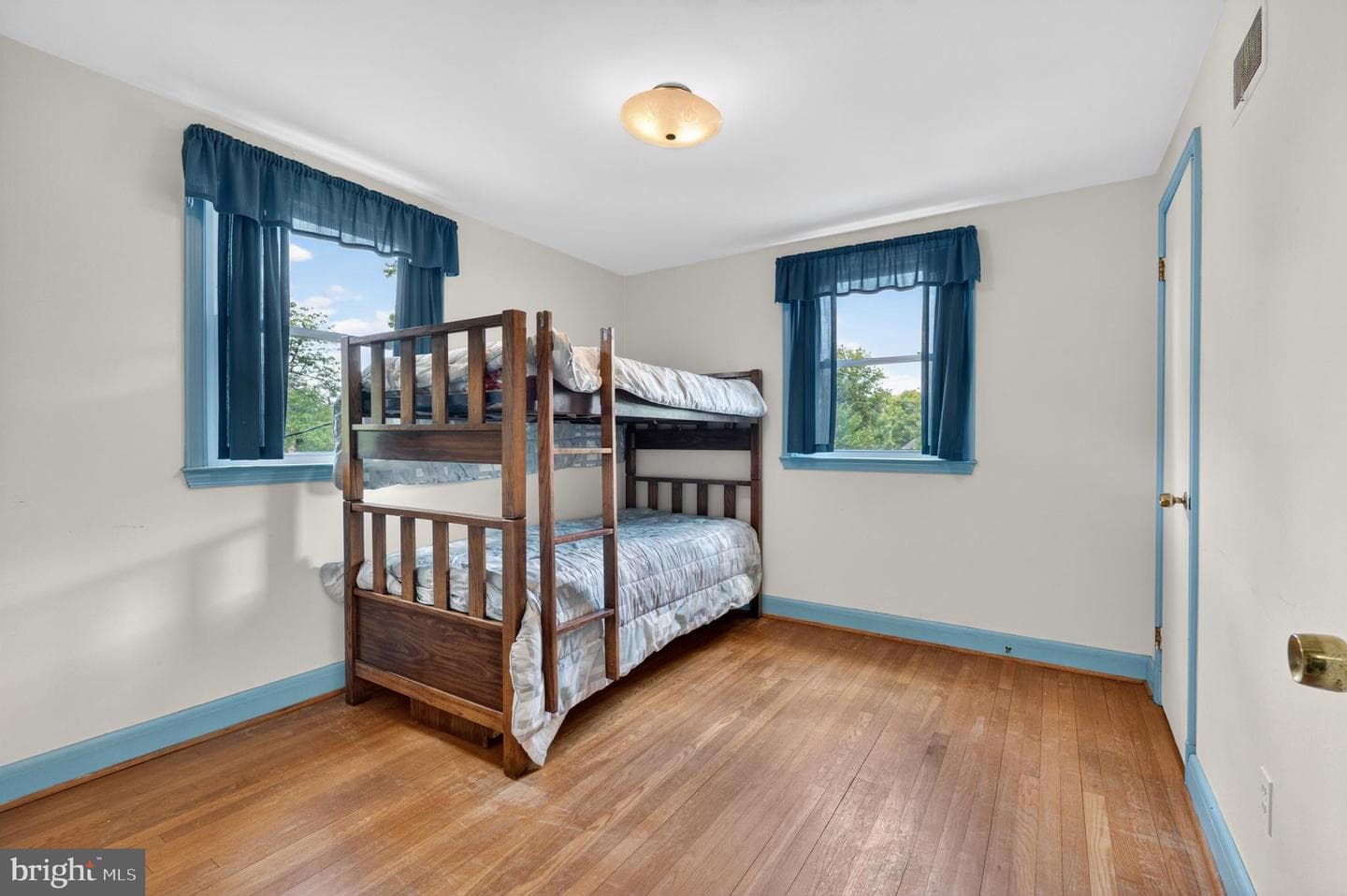 112 Gorsuch photo 17