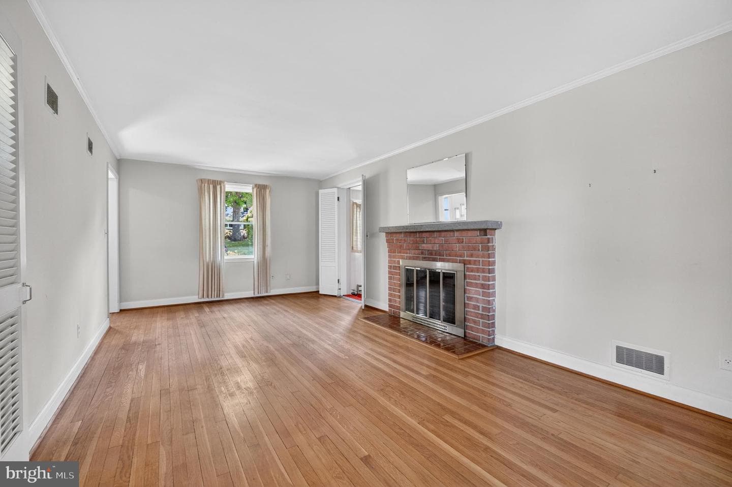 112 Gorsuch photo 9