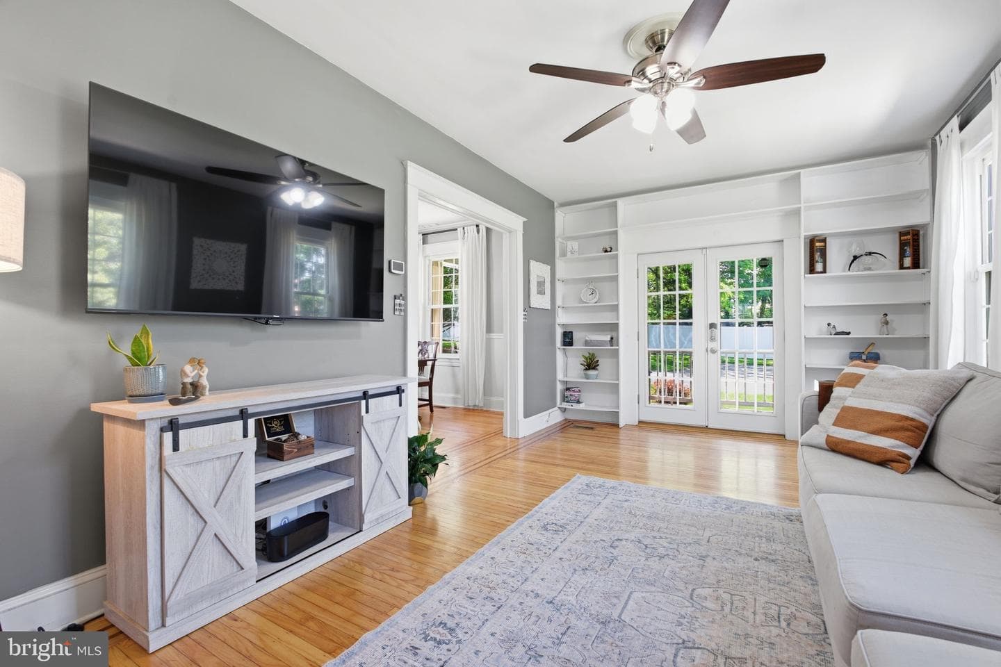 19 Timber Grove Road photo 4