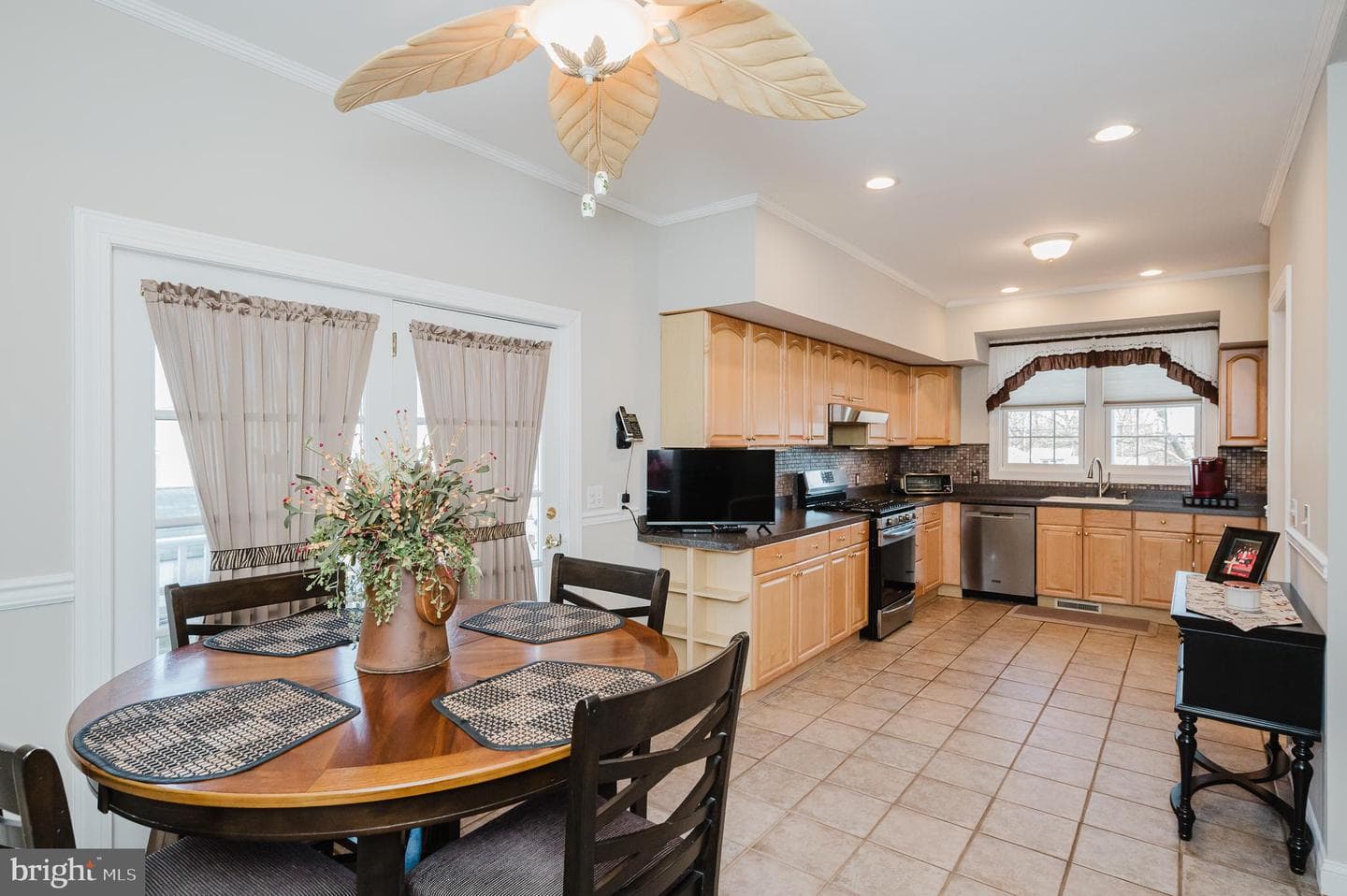 11604 Jerome Avenue photo 29