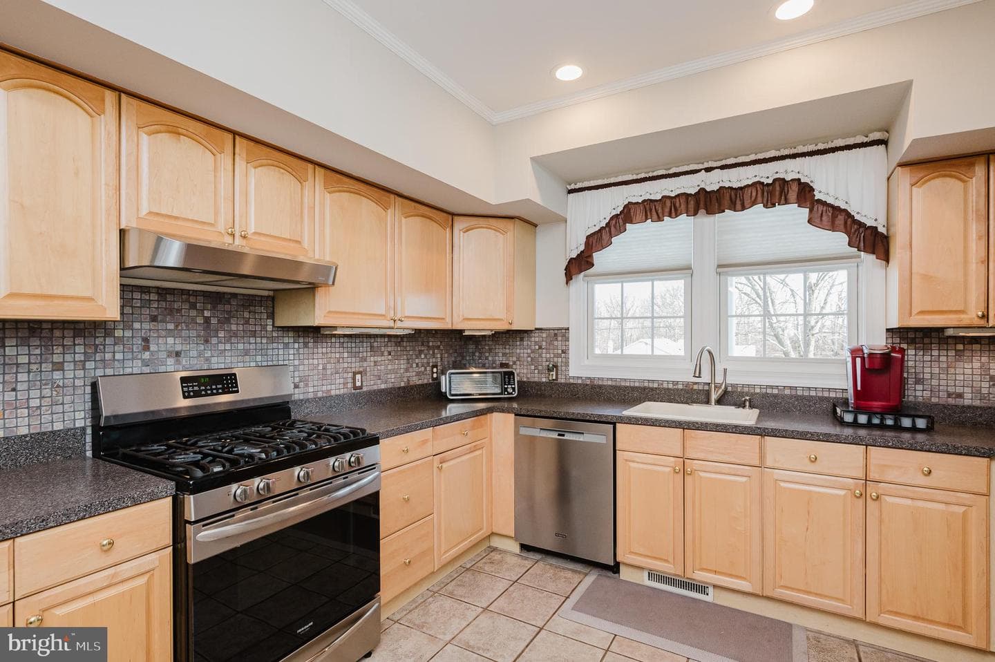 11604 Jerome Avenue photo 33