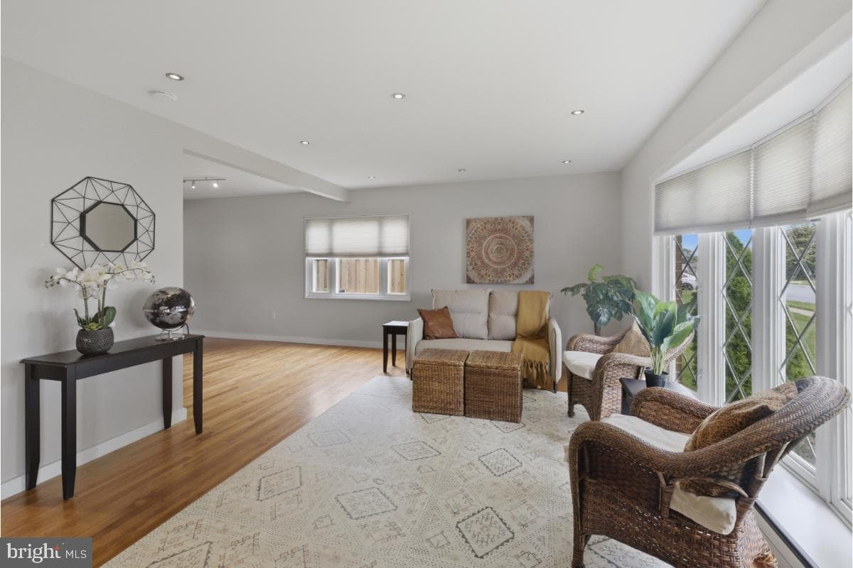 1304 Woodbridge Road photo 3