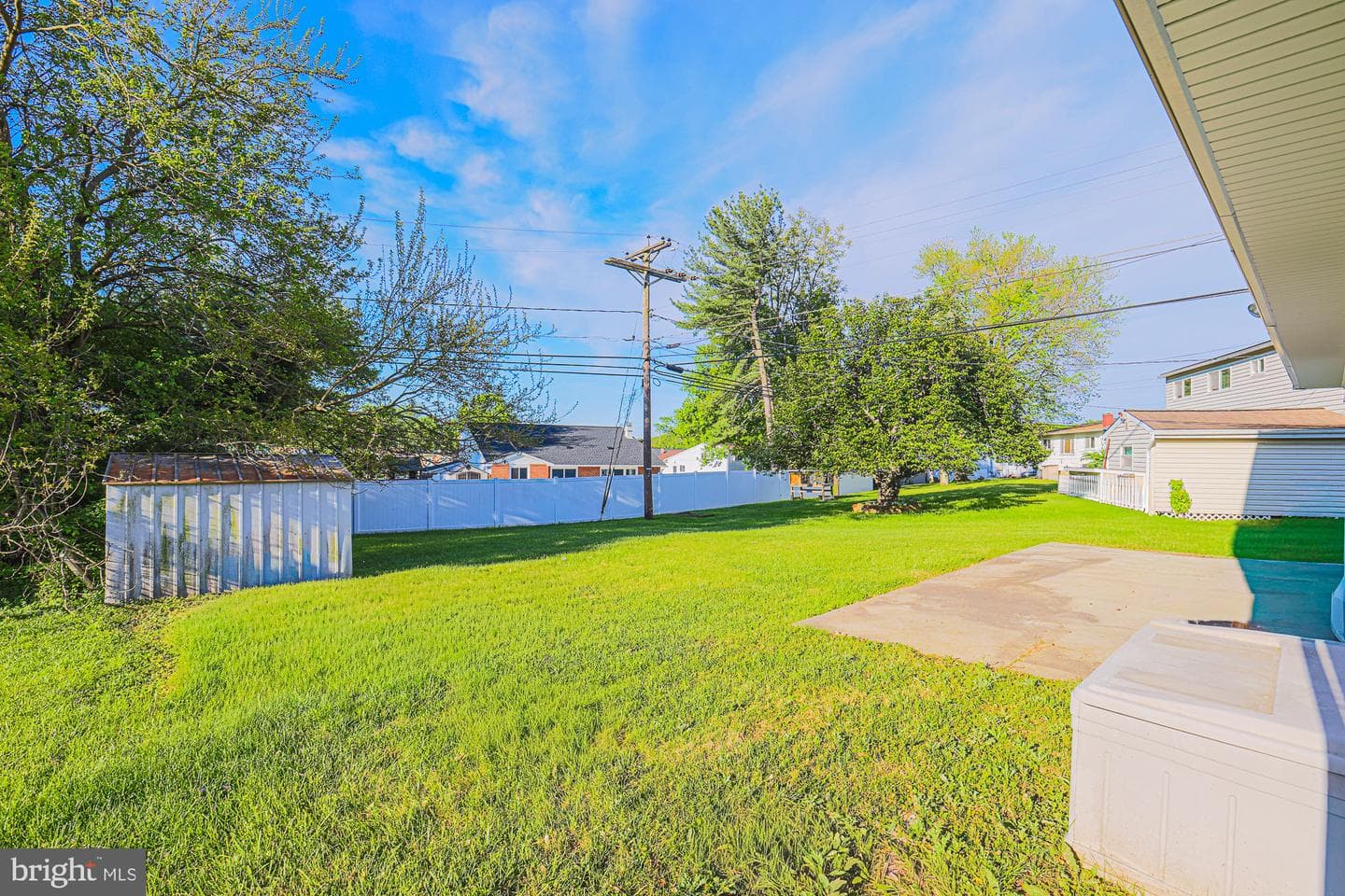 803 Woodglen Place photo 24