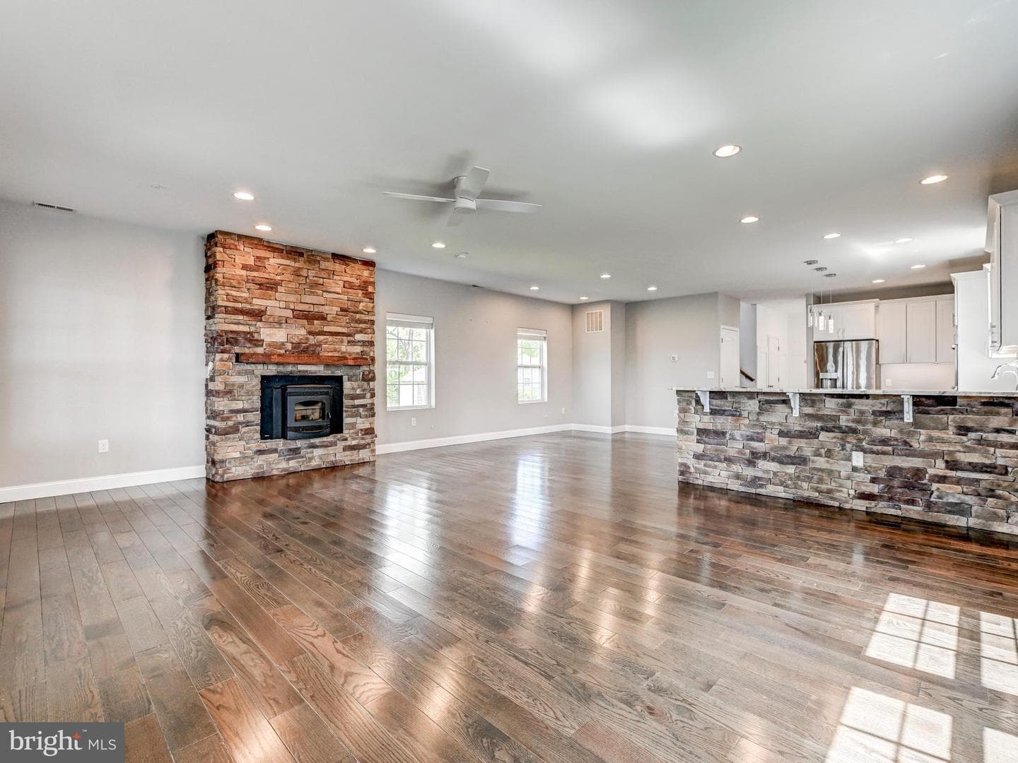 13206 Cherwin Avenue photo 16