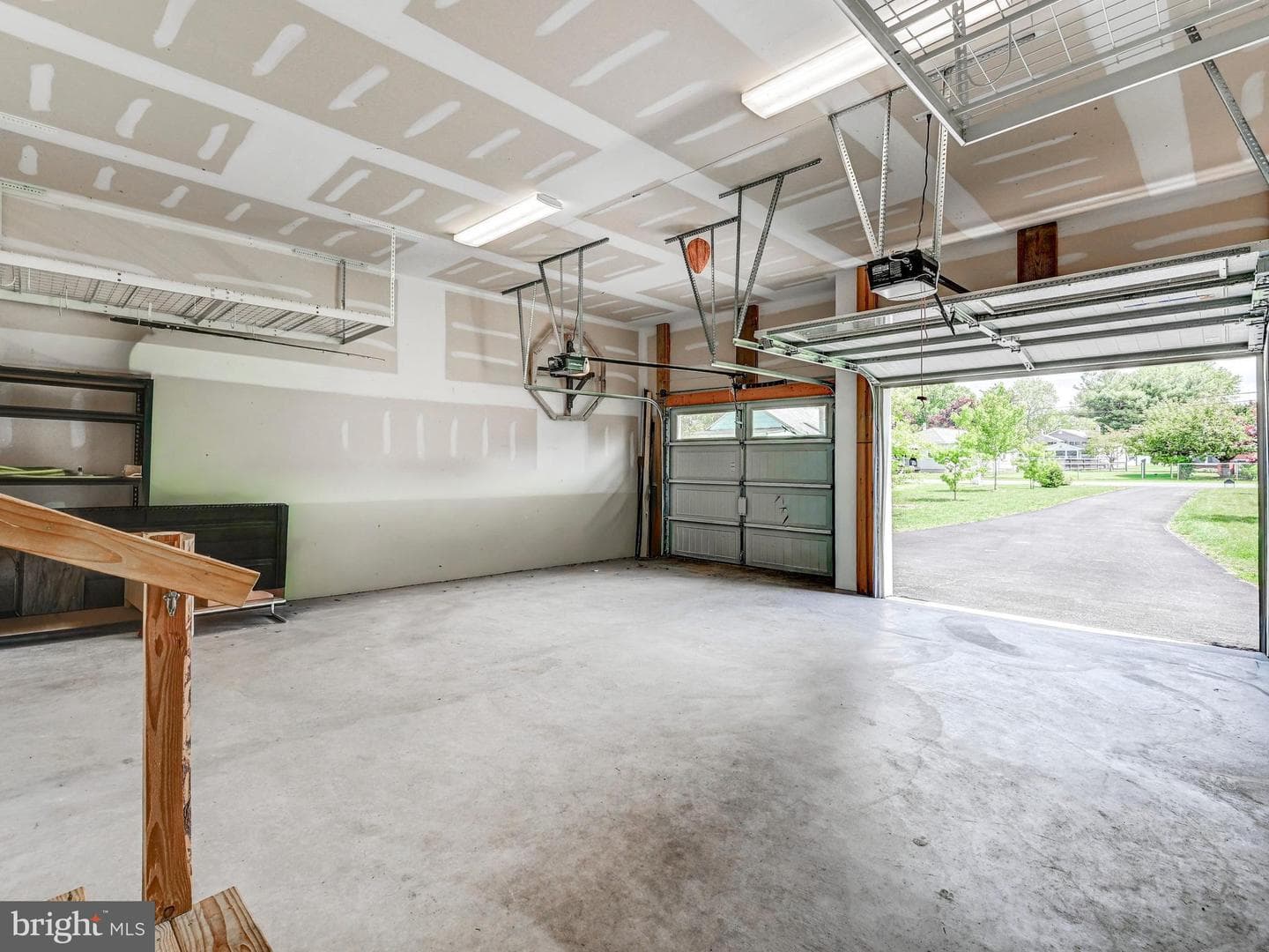 13206 Cherwin Avenue photo 36