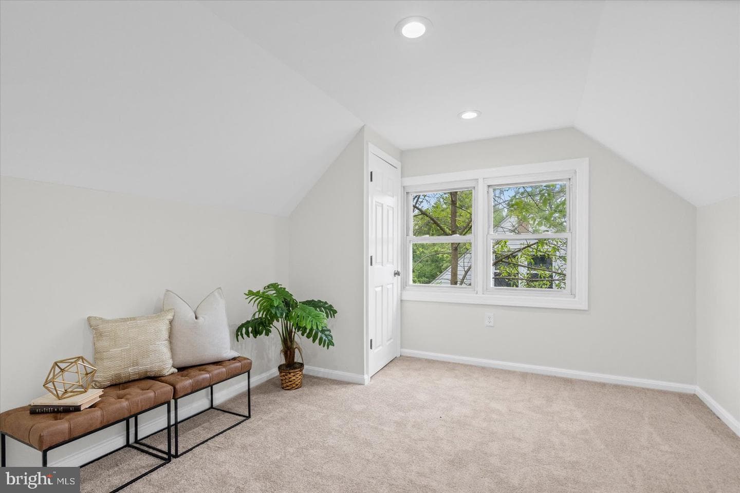 741 Leafydale Ter photo 31