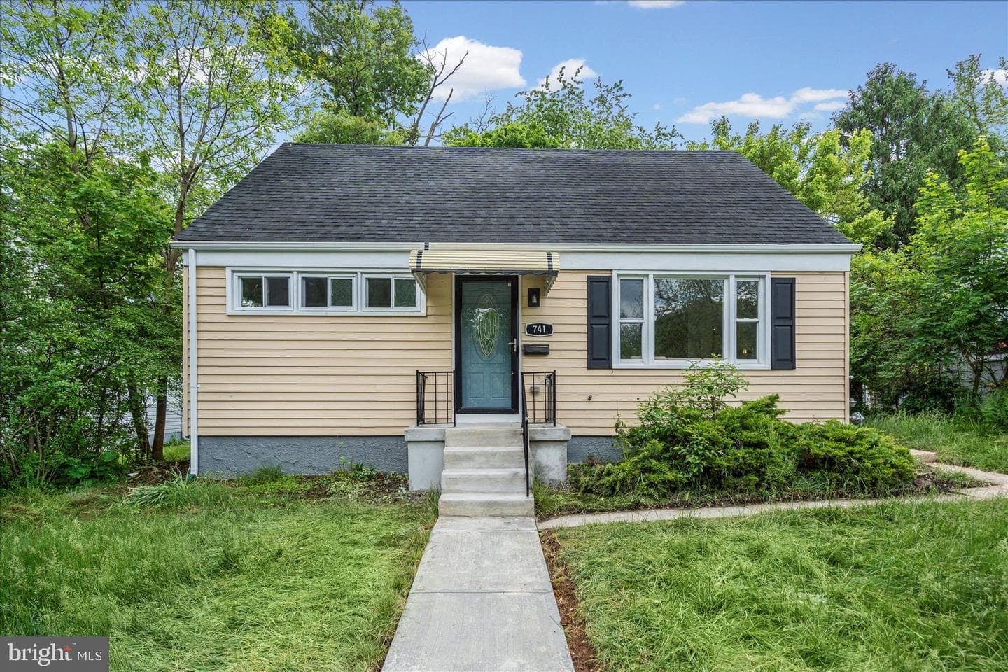 741 Leafydale Ter photo 6