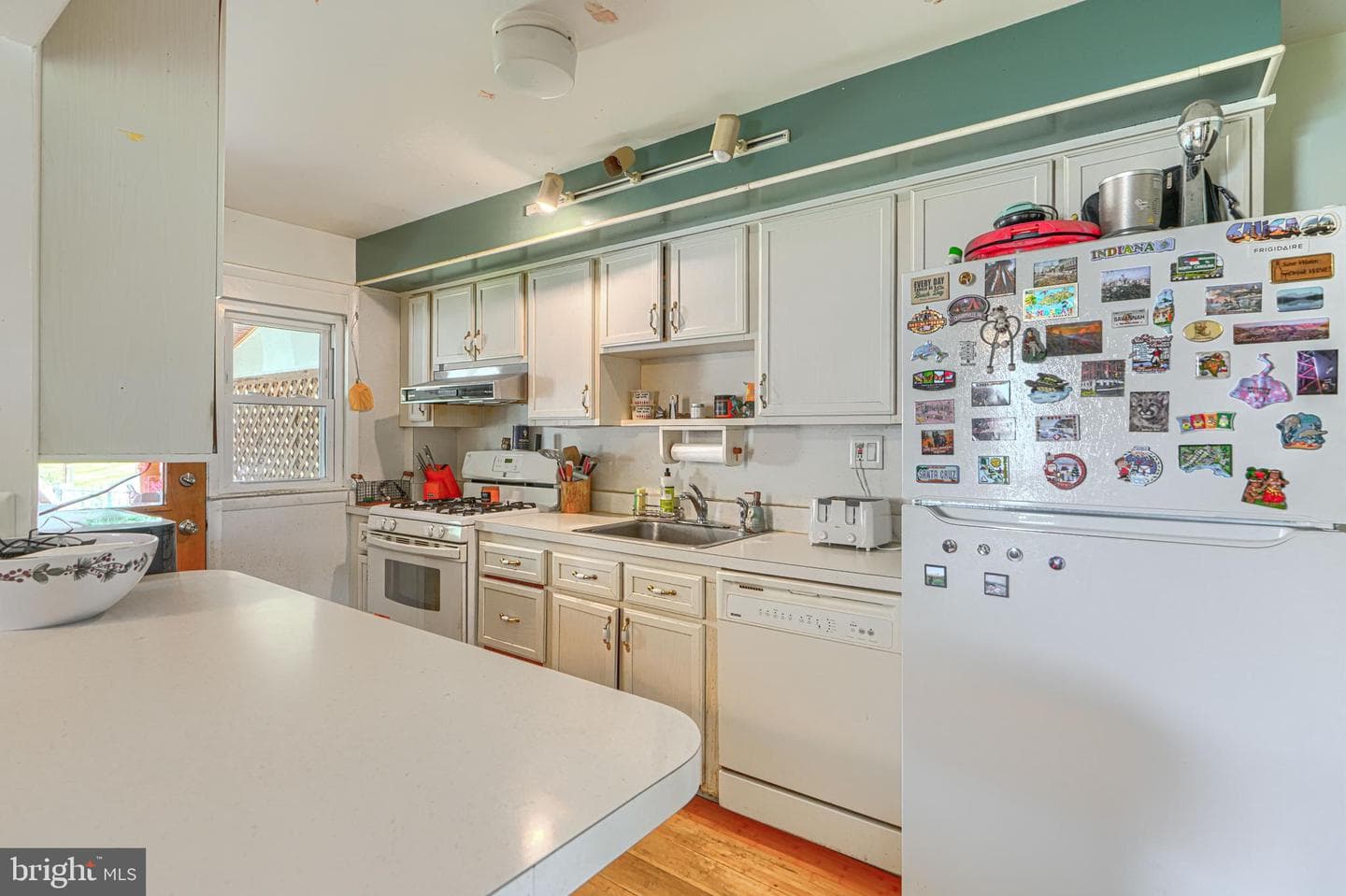 1842 Dunmere Road photo 14