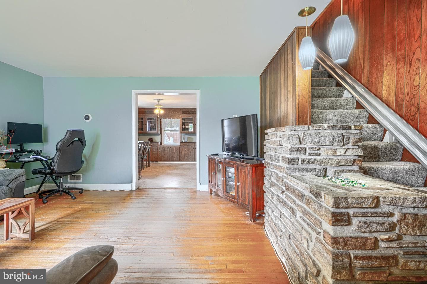 1842 Dunmere Road photo 8