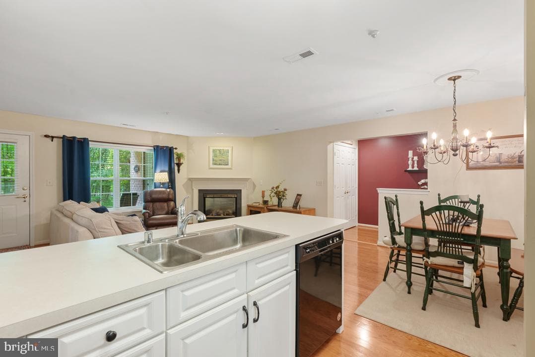 400 Plumbridge Court #102 photo 6
