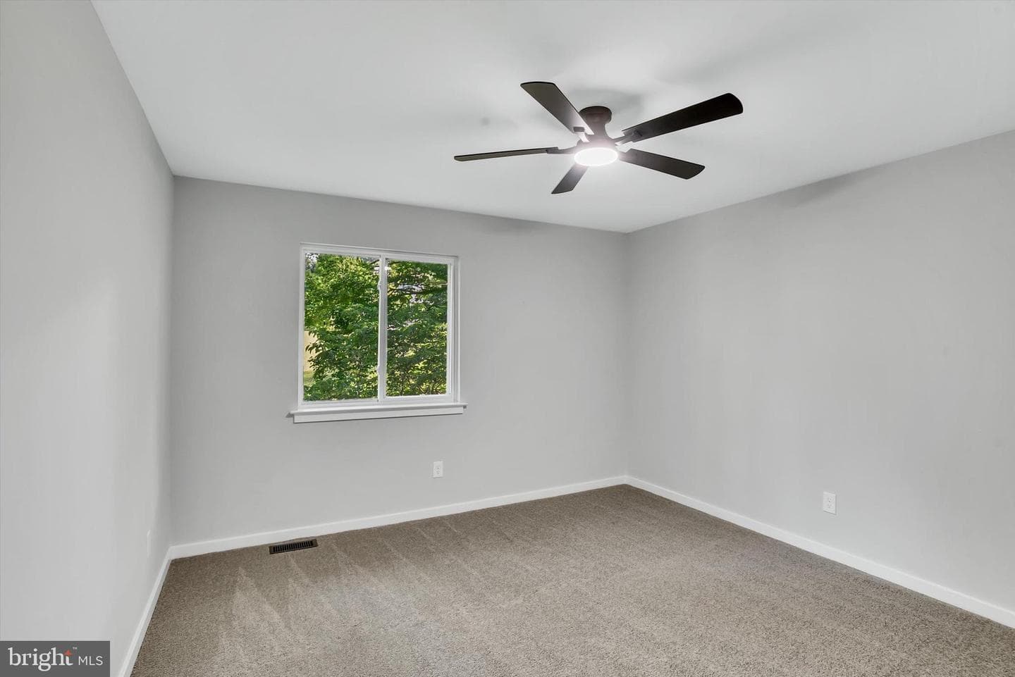 3909 Thoroughbred Lane photo 36