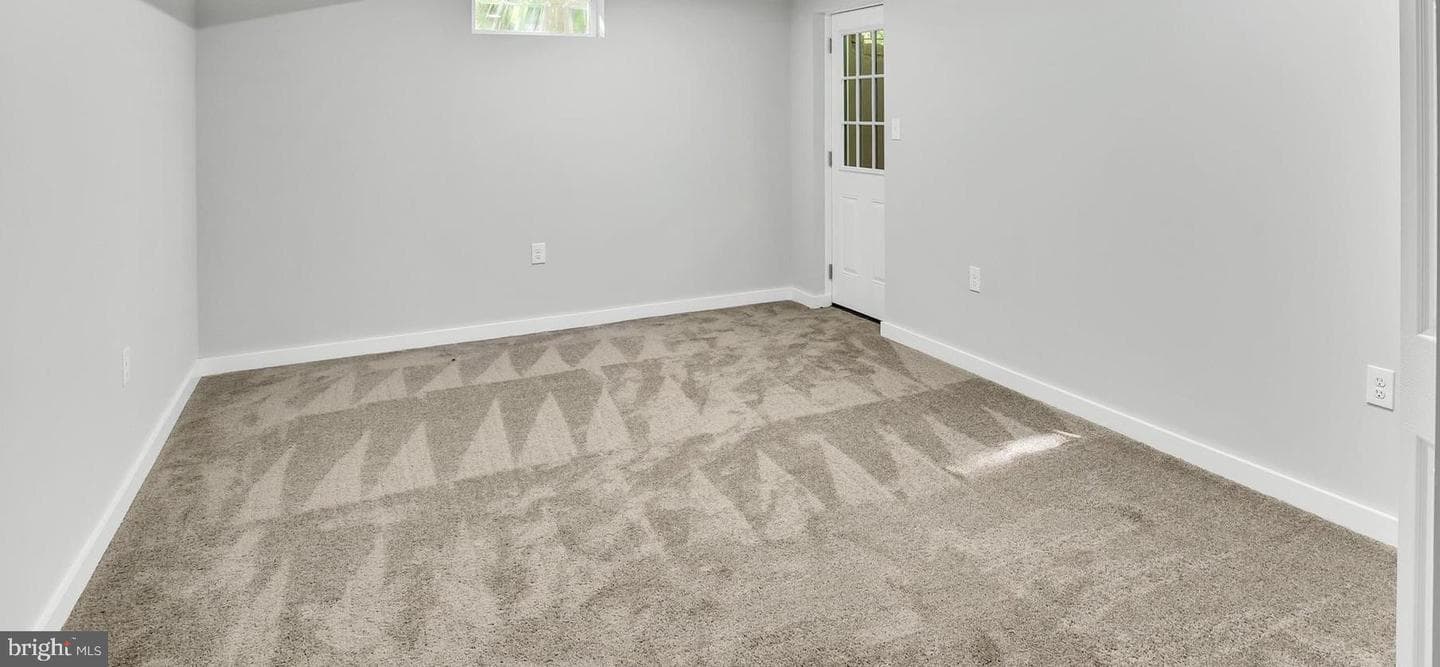 3909 Thoroughbred Lane photo 42