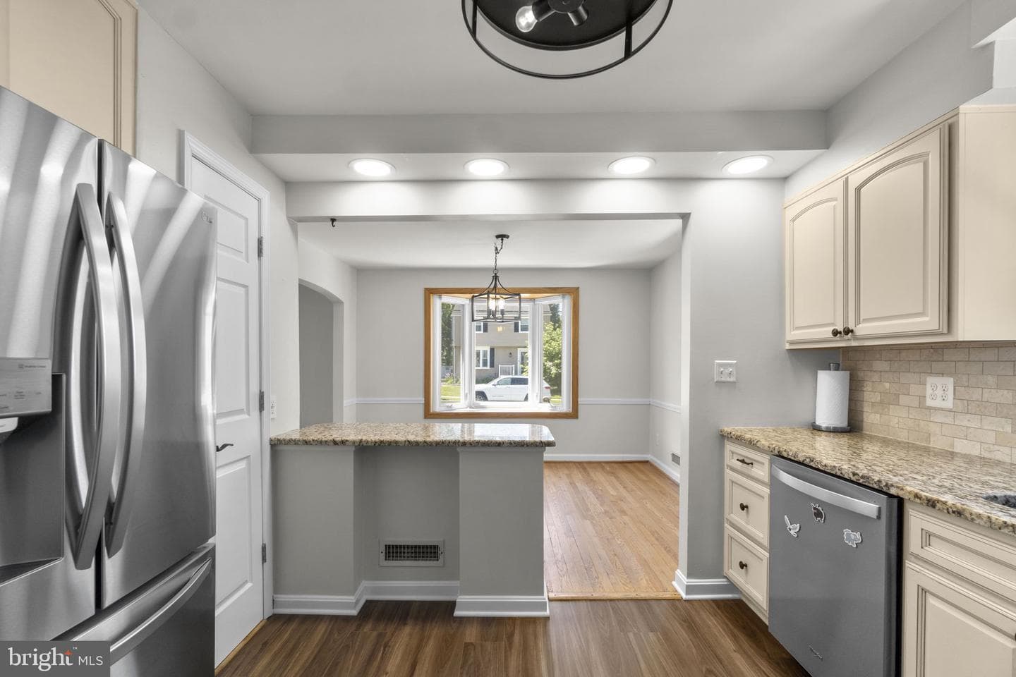 2018 Norhurst Way N photo 13