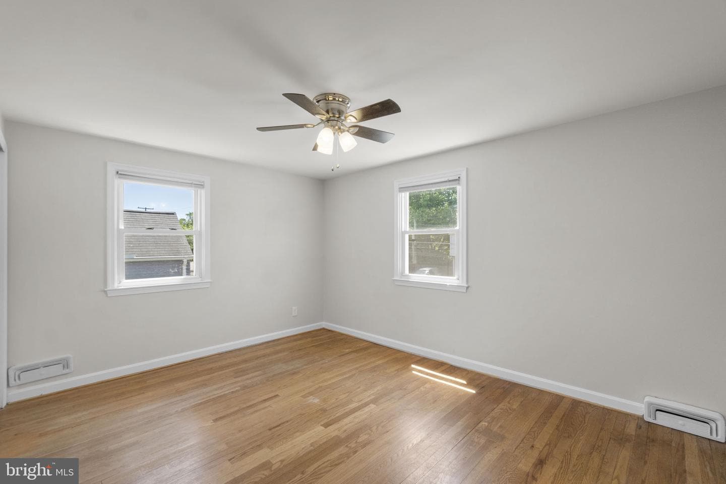 2018 Norhurst Way N photo 15