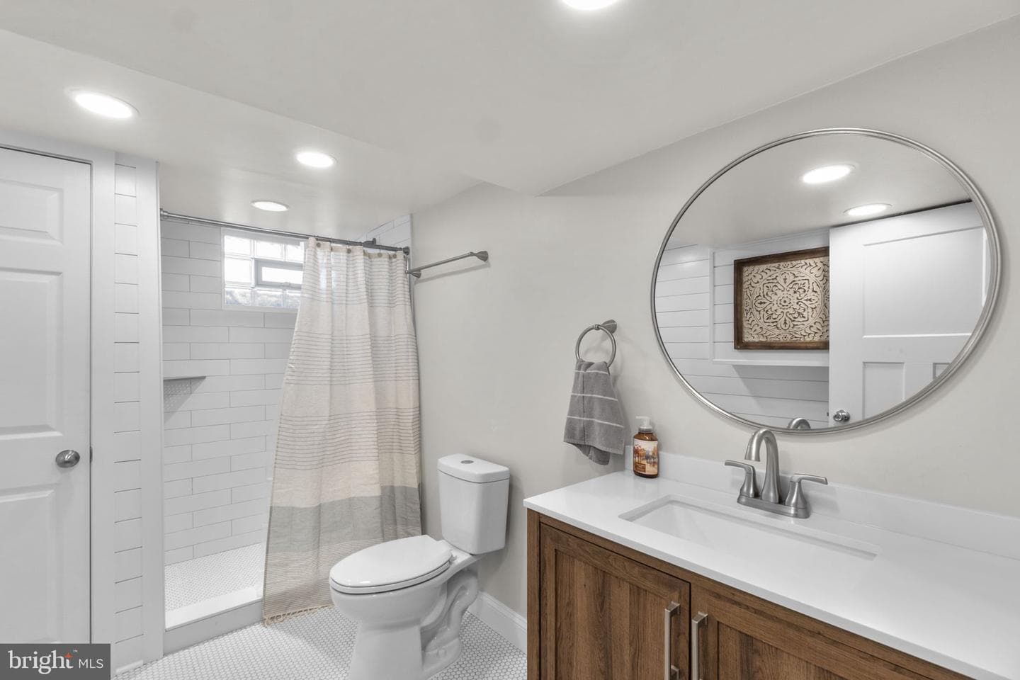 2018 Norhurst Way N photo 28