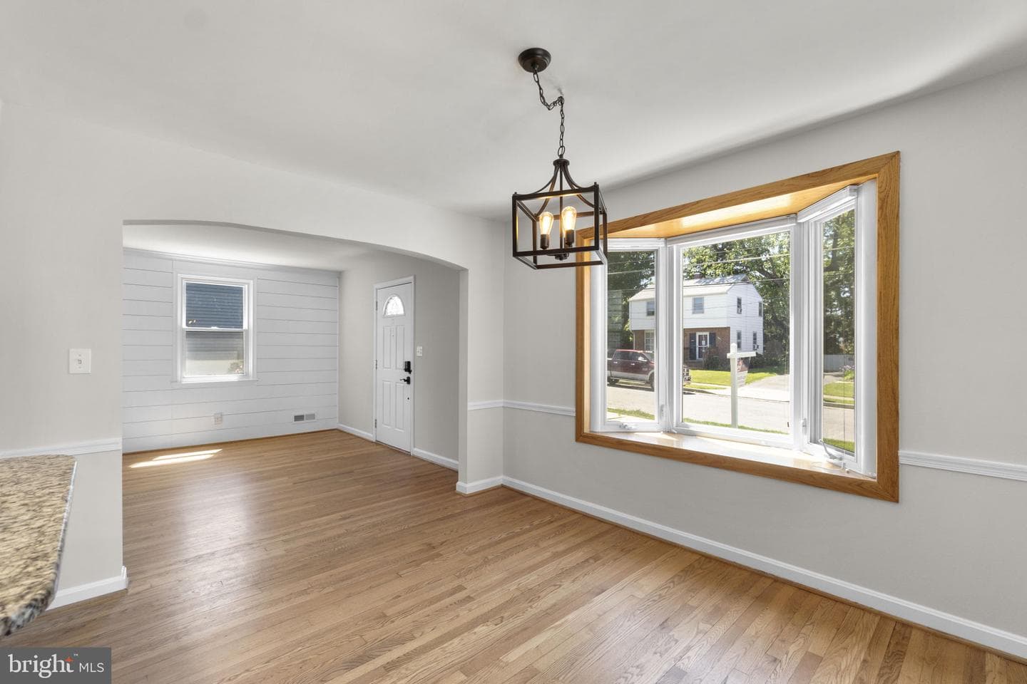 2018 Norhurst Way N photo 8