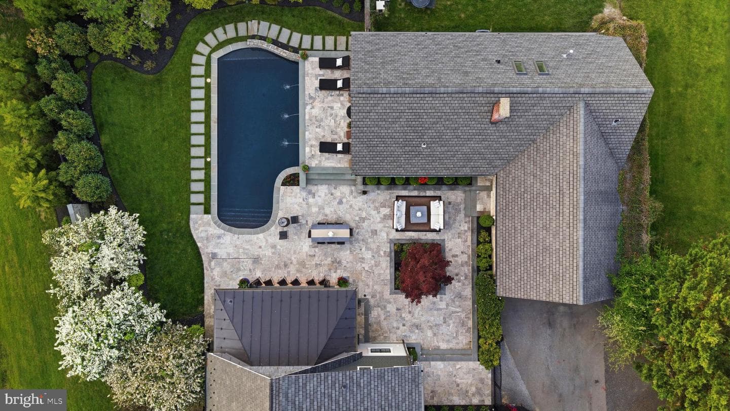 200 Ashland Road photo 6