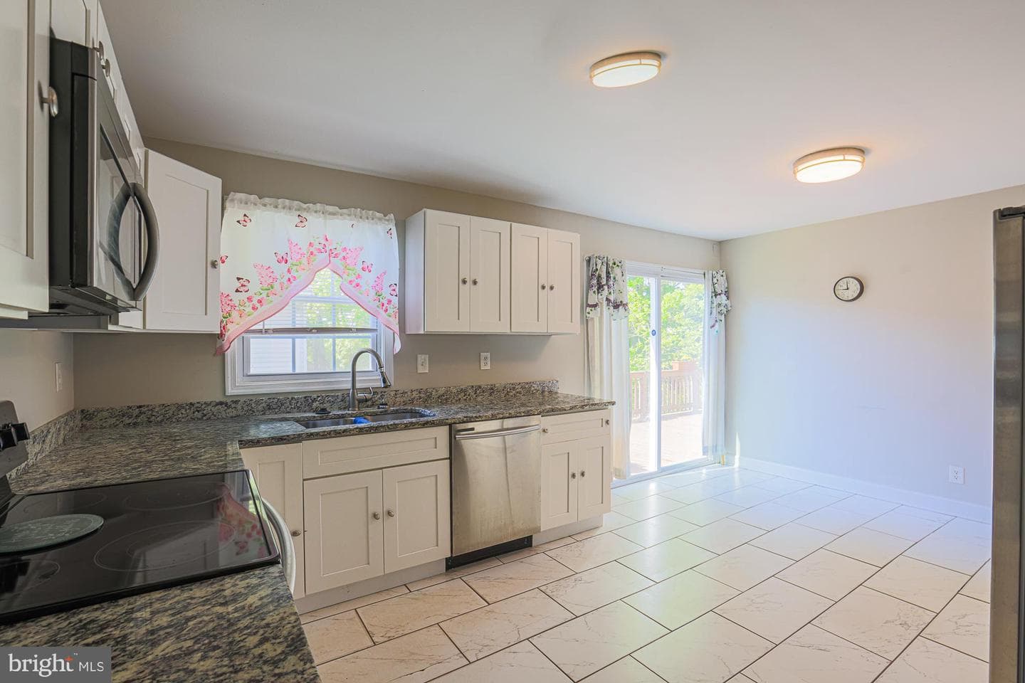 7933 34th Street photo 10