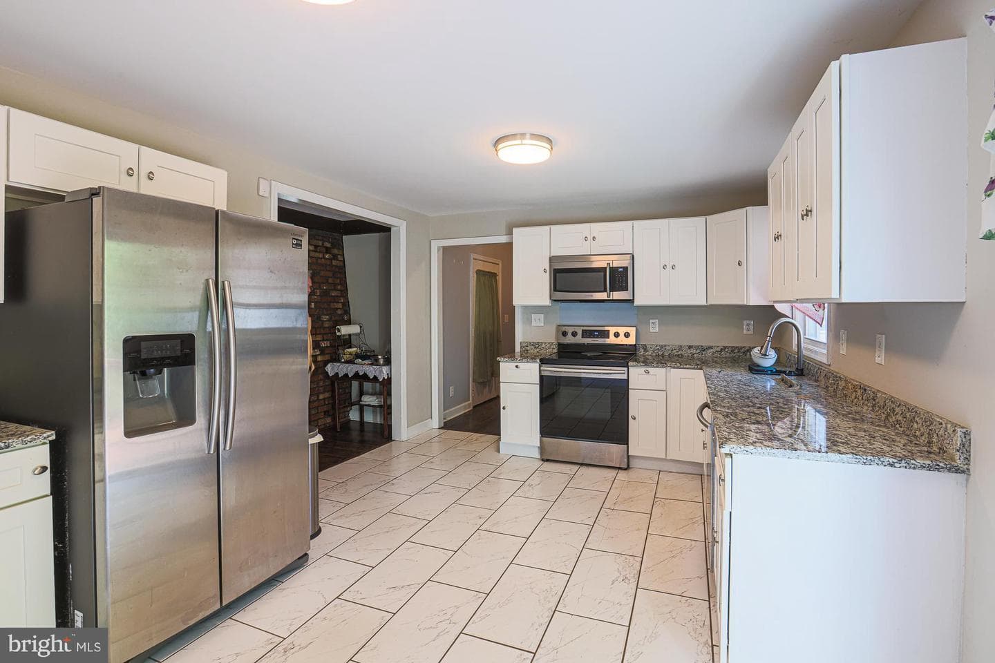 7933 34th Street photo 11