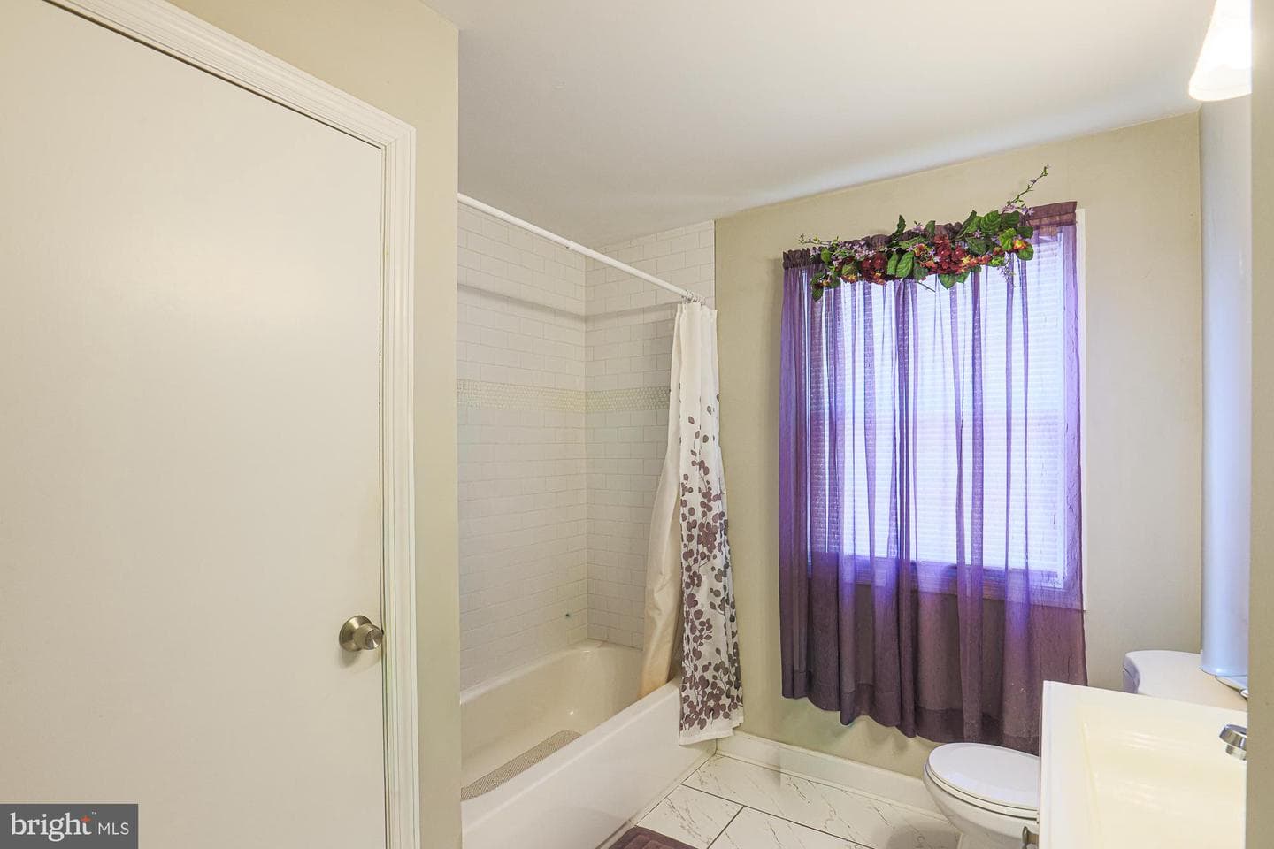 7933 34th Street photo 18