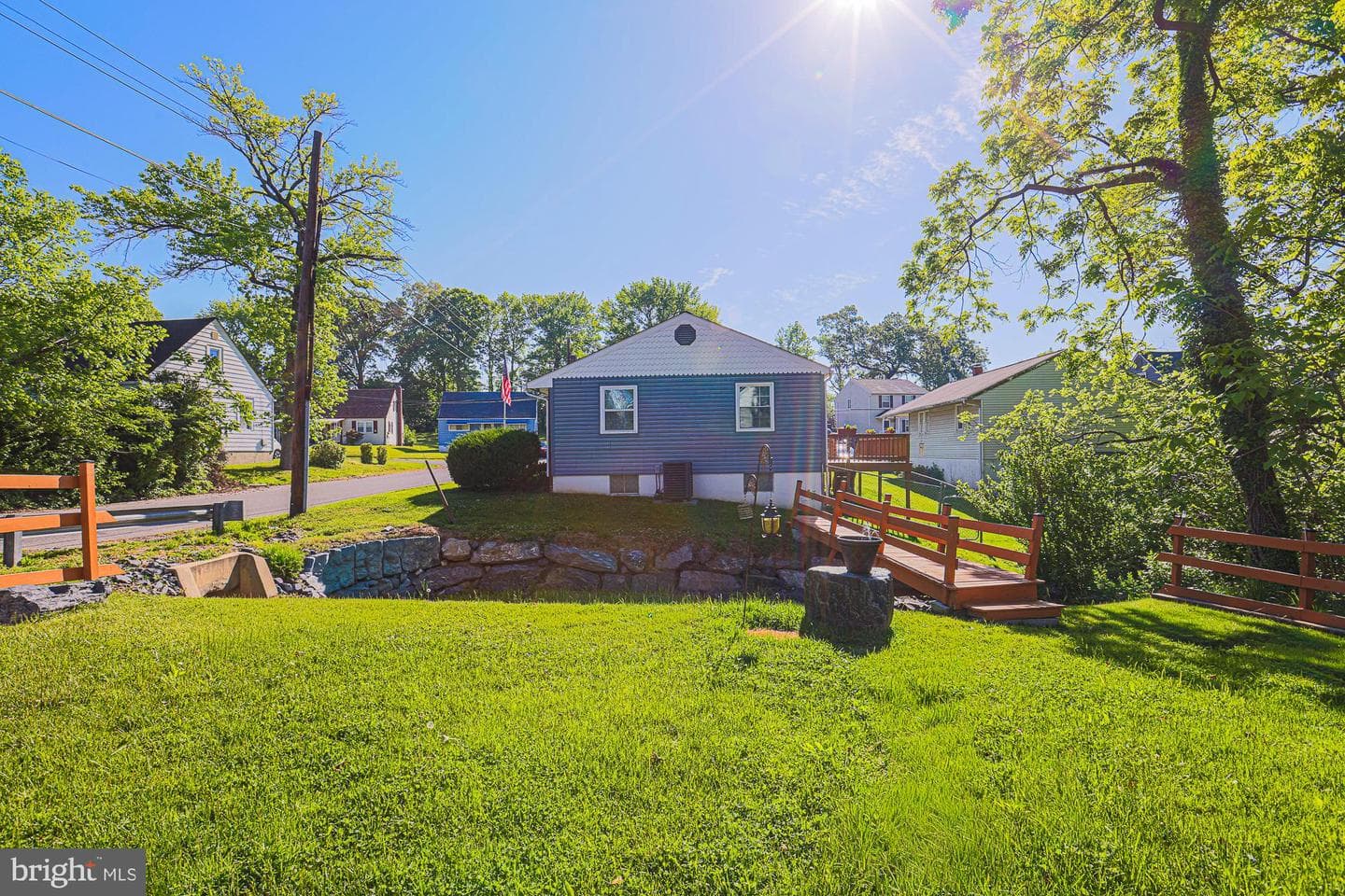7933 34th Street photo 29