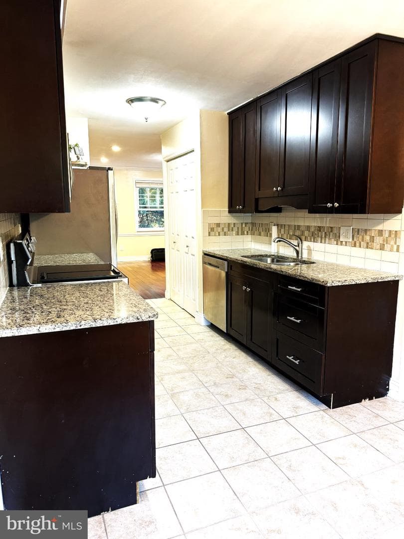 314 Hometown Way photo 5