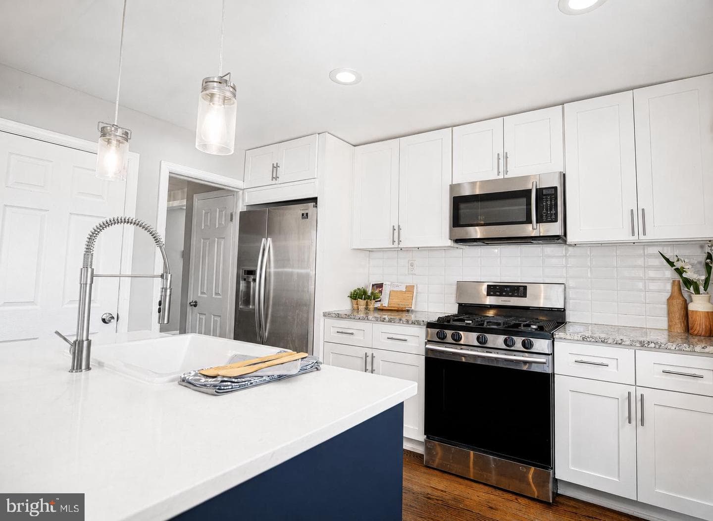 703 Howard Road photo 6
