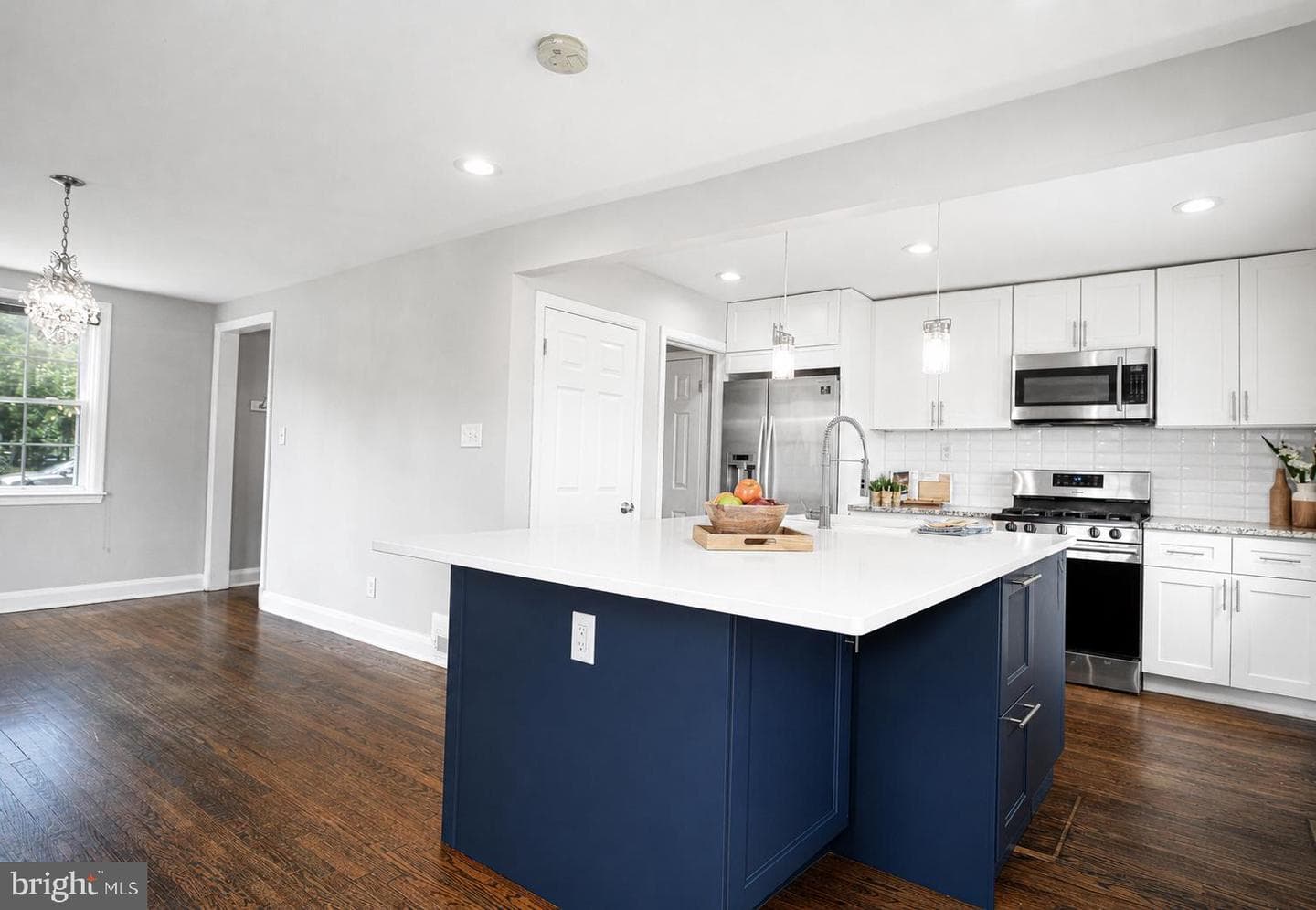 703 Howard Road photo 7