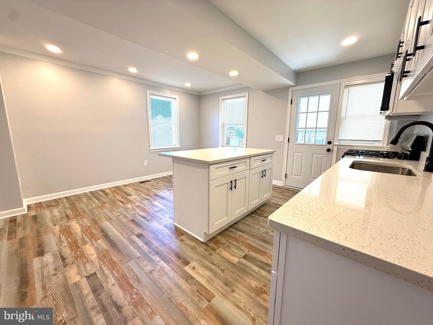 7514 Lawrence Road photo 7