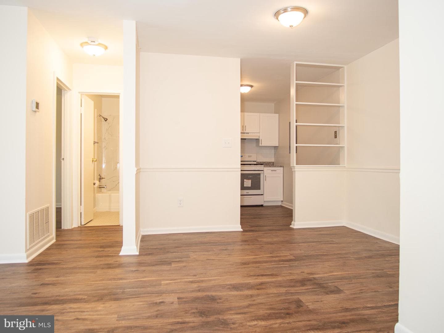 130 Slade Avenue #203 photo 8