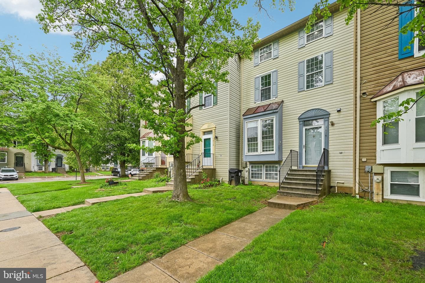 1614 Winding Brook Way photo 2