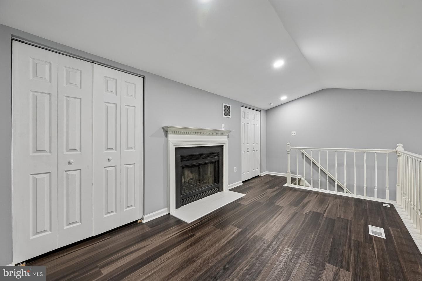 1614 Winding Brook Way photo 6