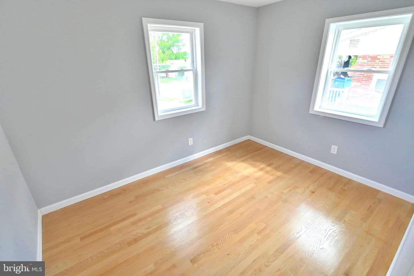 34 Compass Road photo 13