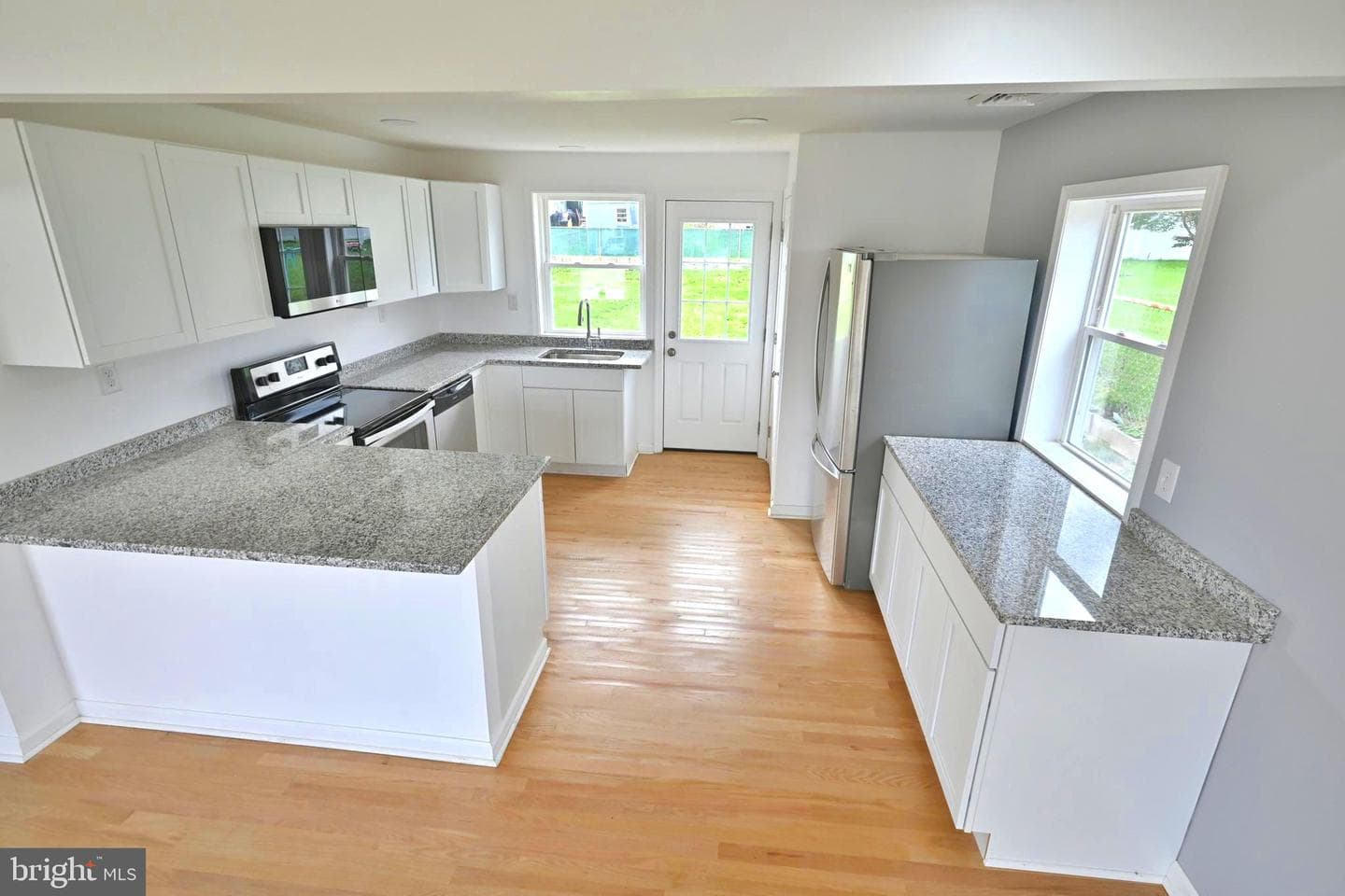 34 Compass Road photo 9