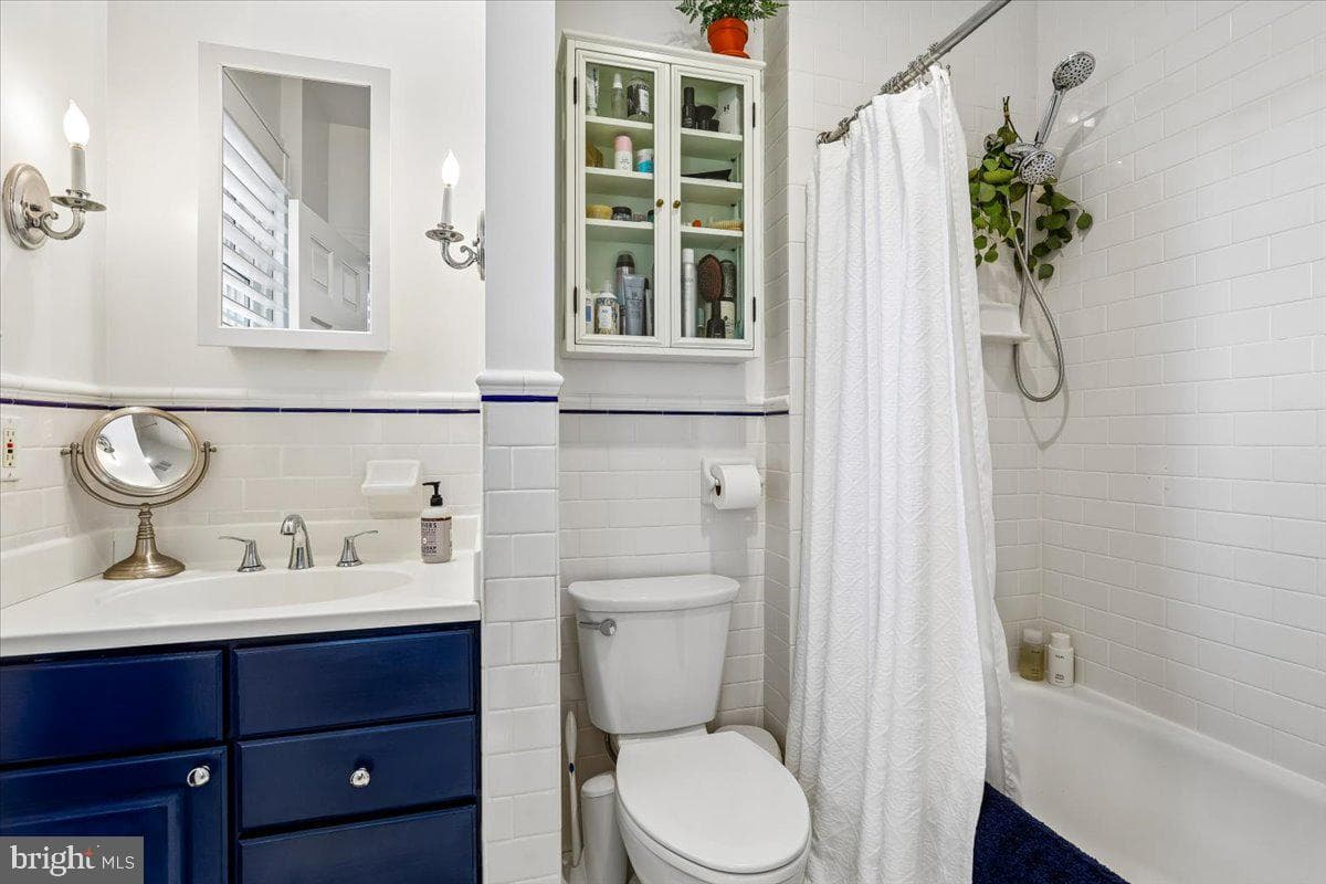 7810 Chelsea Street photo 33